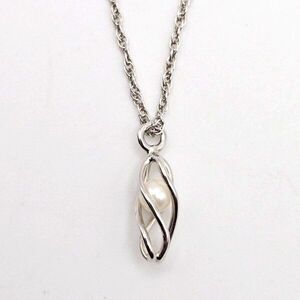 Vandell Stainless Steel Chain Twisted Cage Freshwater Pearl Pendant Necklace
